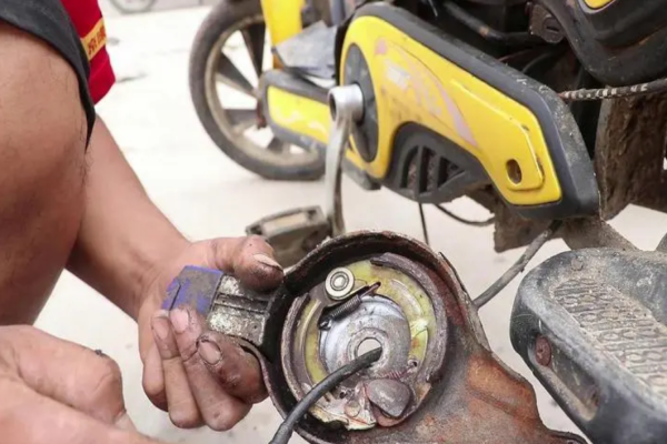 淮安市电动车刹车故障